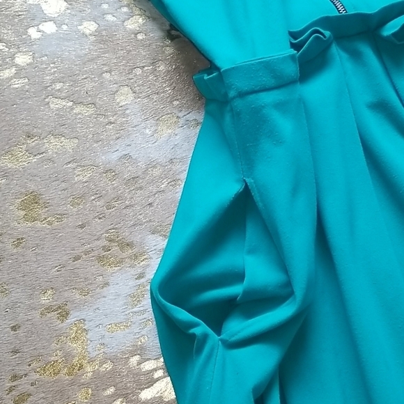 Eshakti Green Fit & Flare Short Collar Front Zip Dress w Detail at Waistline - Picture 6 of 12